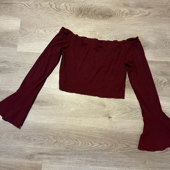 Off the Shoulder Flowy Sleeve Top - Picture 1 of 8